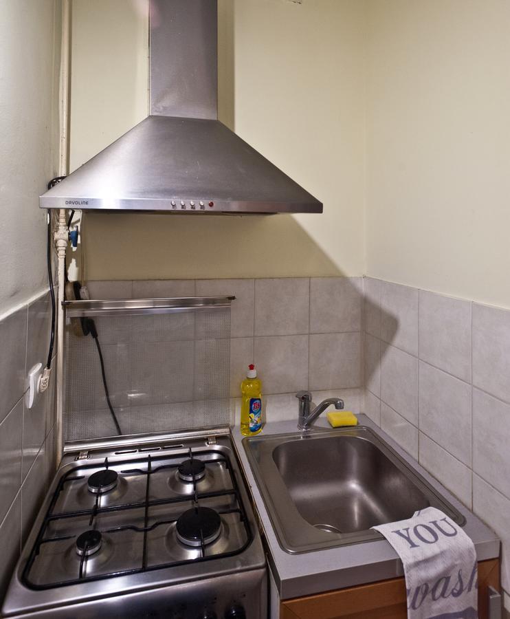 Capital Center Apartments Uelloi Будапеща Екстериор снимка